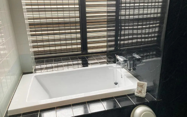 Osaka Palais de Fleurs – Adults Only
