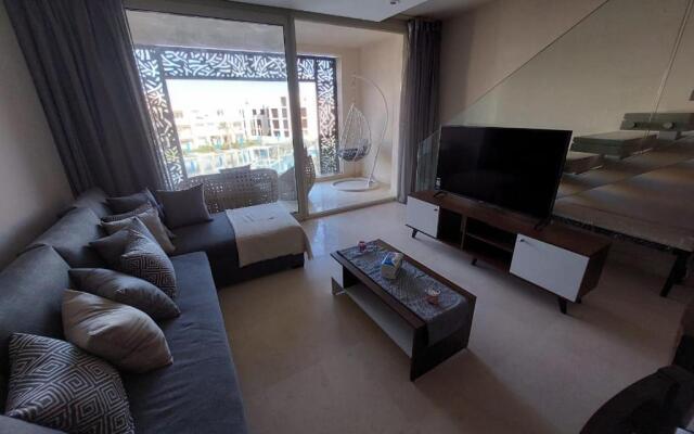 MCJ Luxury 2 Bedrooms Apartment