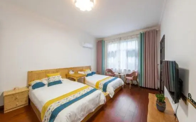 Anji semi-hidden b&B