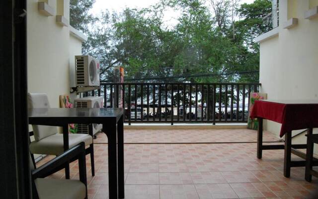 Sea and Sand Guesthouse & Restaurant