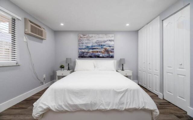 Shell on the Beach 107 - RENOVATED