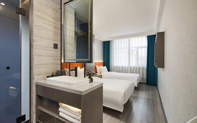 Vyluk Hotel (Hohhot Xinhua Plaza)