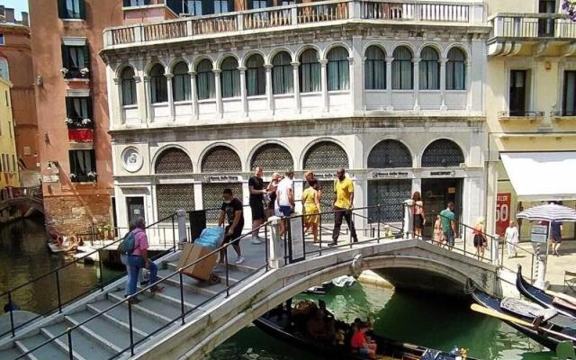 Palazzo Orseolo - Gondola View