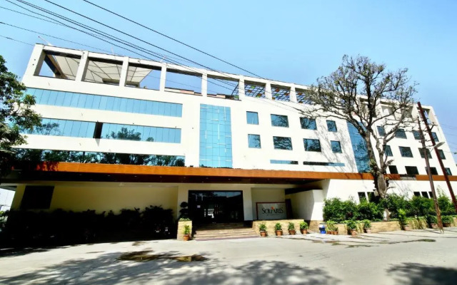 Solaris Hotel and Club