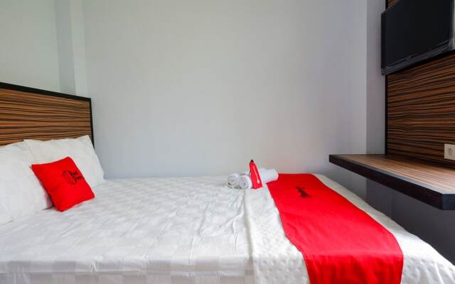 Hotel Viranza by RedDoorz