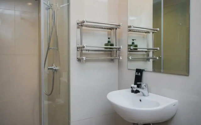Comfortable And Nice 1Br At M-Town Signature Apartment
