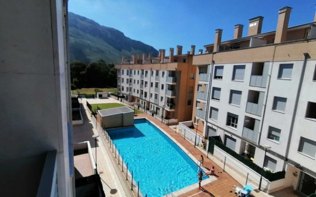 Cuquiellu. Apartamento con piscina