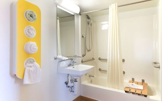 Motel 6 Capitol Heights, MD - Washington