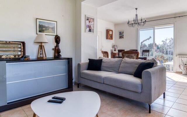 Secluded Holiday Home in Aups With Garden