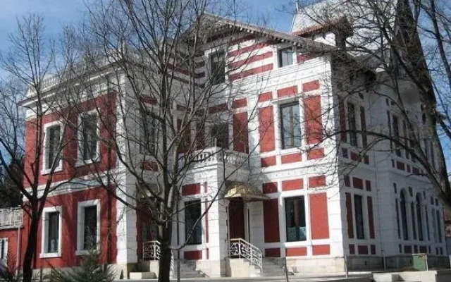 Roger's Hotel