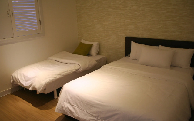 Y Hotel