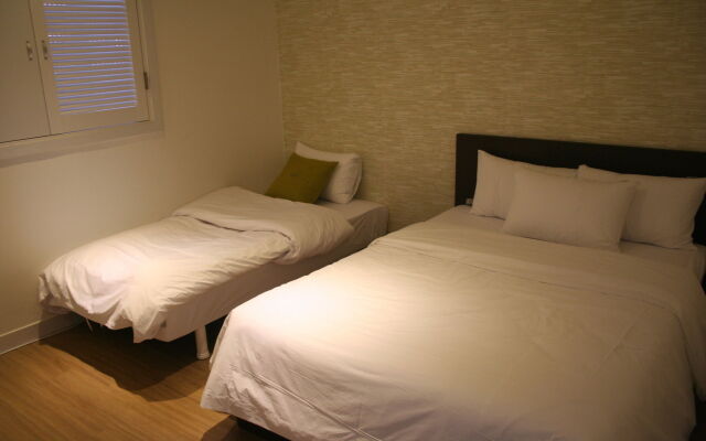 Y Hotel