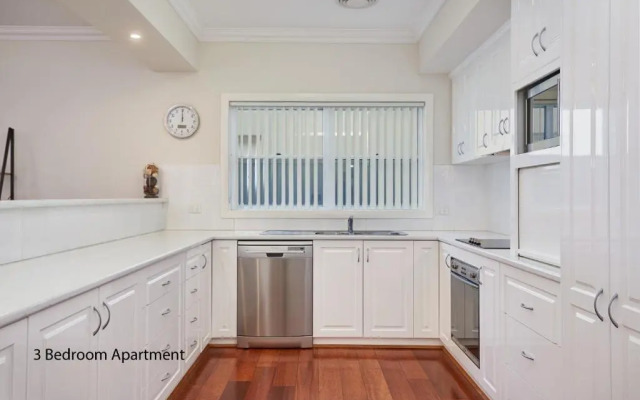 Best Western Charles Sturt Suites & Apartments