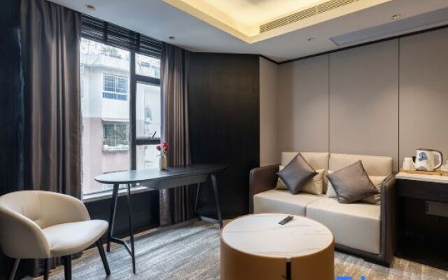 Yuanxu Apartment (Guangzhou Taikoo Hui Plaza Shipaiqiao Subway Station)