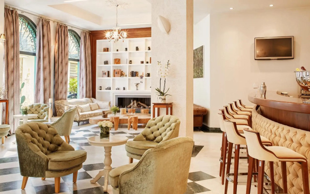 Dioni Boutique Hotel