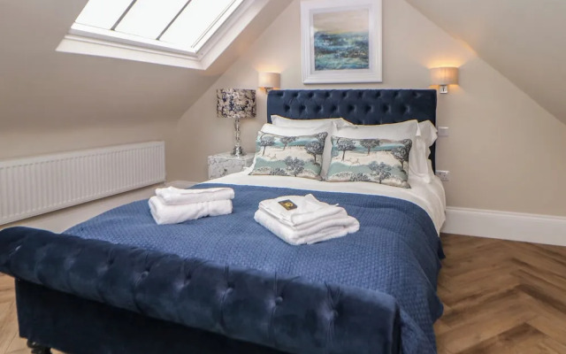 Netherdale Penthouse