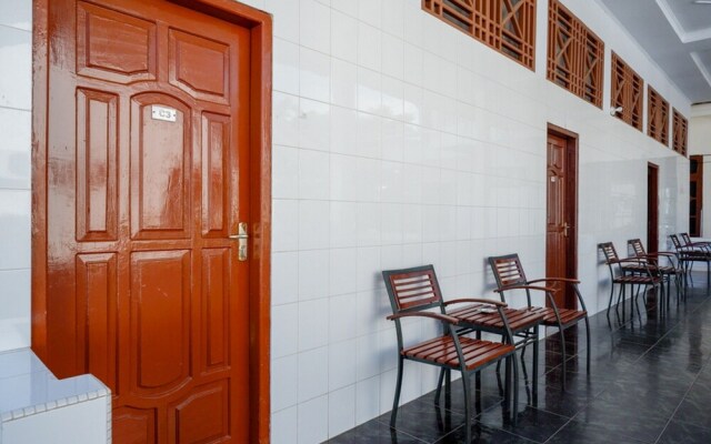 Hotel Horas Palopo by RedDoorz