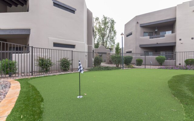 Luxury Scottsdale Suite + Pool + Gym