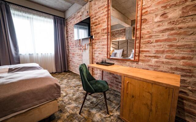 Mustang Boutique Rooms SELF CHECK IN