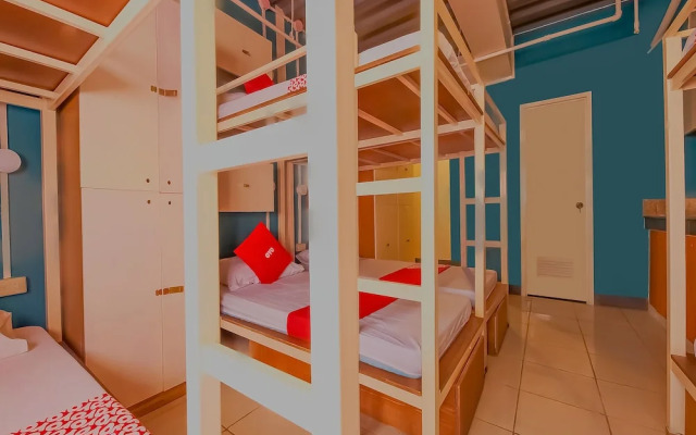 OYO 809 Crowne One Condo