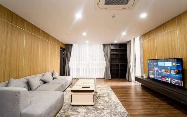 Serenity Sky Villas Luxury Apartment