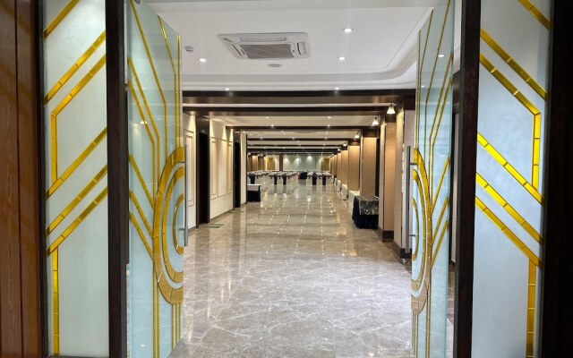 Monday Hotels Amalapuram Heights