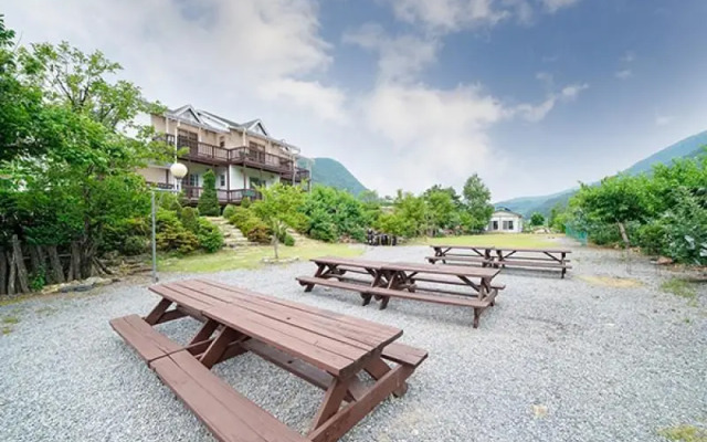 Danyang Riverside Morning Pension