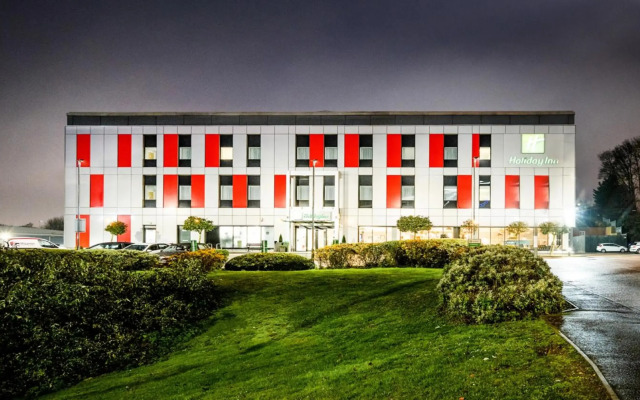 Holiday Inn London - Luton Airport by IHG