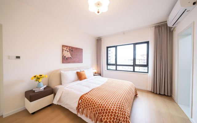 Tyms 3BR 2BA Apt  Gubei Fully Furnished