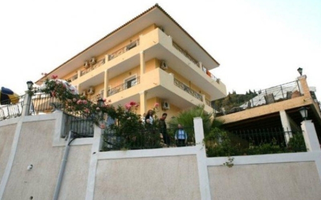 Alonakia