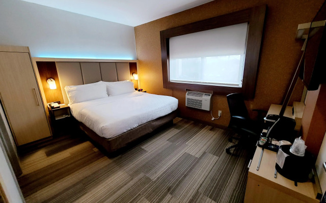 Holiday Inn Express Roslyn - Manhasset Area by IHG