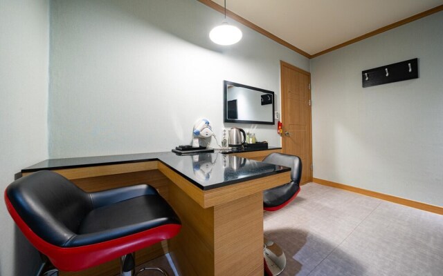 Anyang Aein Hotel