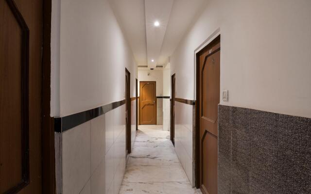 OYO 24337 Akshaya Lodging