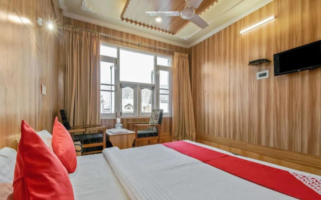 Snow Palace Hotel