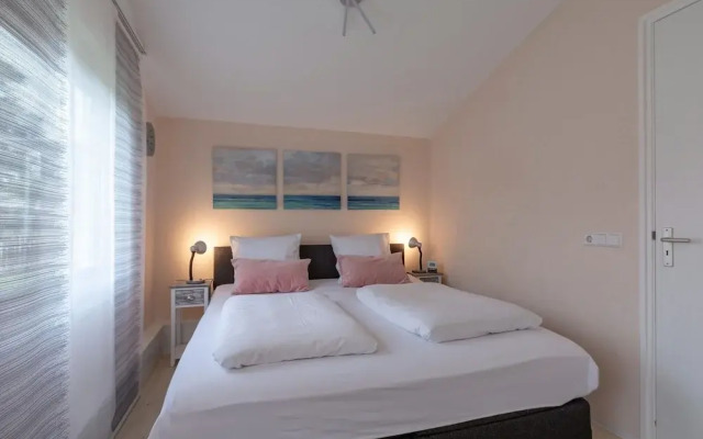 Cozy Holiday Home With Garden