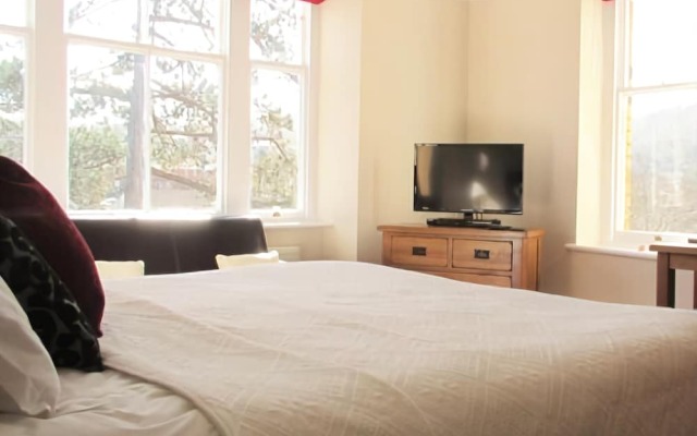 The Woodlands Hotel - Guest house