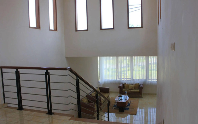 Villa Sophia Cimacan Puncak