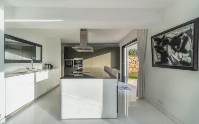 high luxe Villa Cannes 6bdrooms heated pool Sauna cinema room