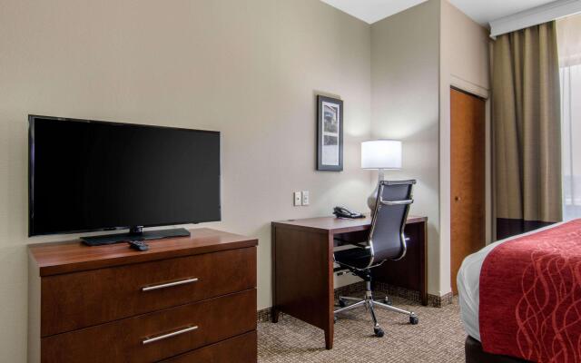 Comfort Inn & Suites Shawnee - Kansas City