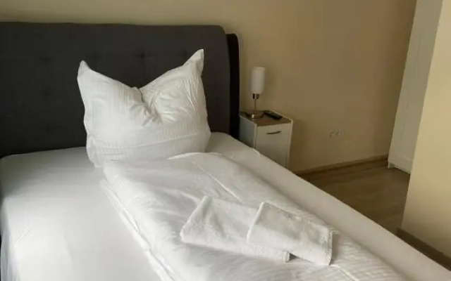 Apartments Am Bahnhof