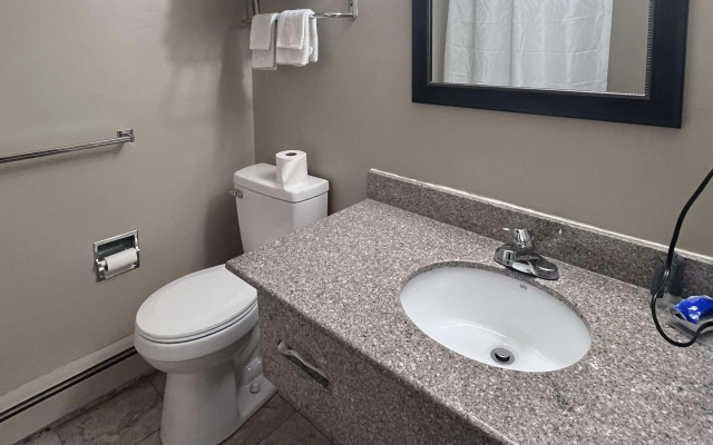 Rodeway Inn & Suites