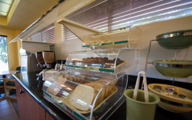 Quality Inn Sarasota North Near Lido Key Beach