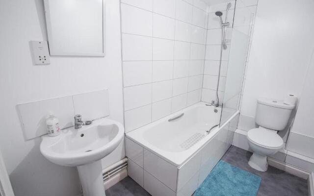 Flat 1, 4 Warden Rd