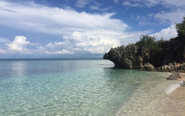 Avila's Horizon Dive Resort