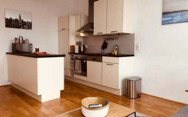 Helle 4 Zimmer Familien-Wohnung mit Balkon! Schloss Schönbrunn in Gehdistanz