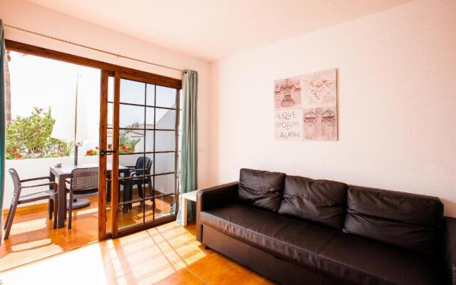 Apartment Avenida de Los Pueblos 16