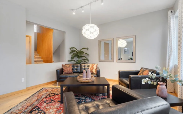 Sleek Home Near Old Town W/ Rftp Hot Tub & Mtn Views