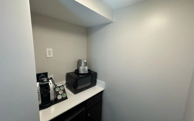 Holiday Inn Express and Suites Atlanta Downtown by IHG