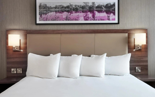 Leonardo Hotel Swindon
