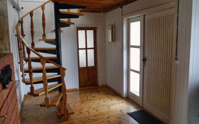 Kuunari Holiday Home